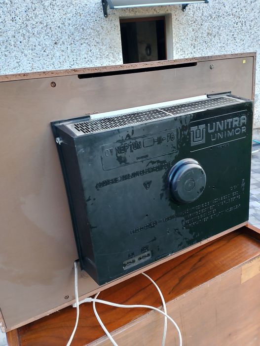 Stary telewizor UNITRA Neptun 624