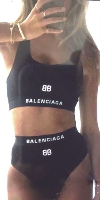 Купальник Balenciaga Баленсіага чорний спортивний топ баленсиага