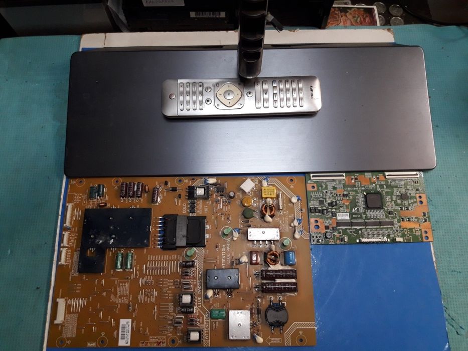 Philips 40pfl8007t/12 fsp163-4fs01, s240labmb3snbc4lv0 1