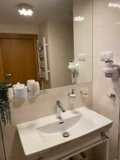 NOWY Hotel Seaside Apartament Kołobrzeg - SPA, Basen, Jacuzzi, ścianka