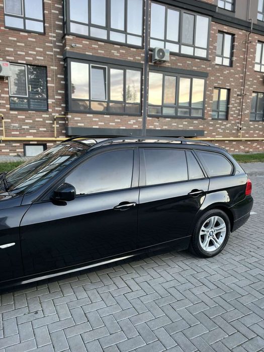 Продам BMW 320i E91 2009 року_у гарній комплектації