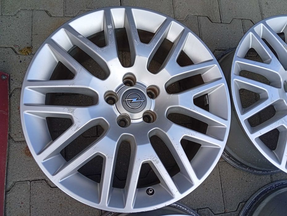 Felgi aluminiowe Opel 5x110 7,5Jx18 ET37 Nr.180