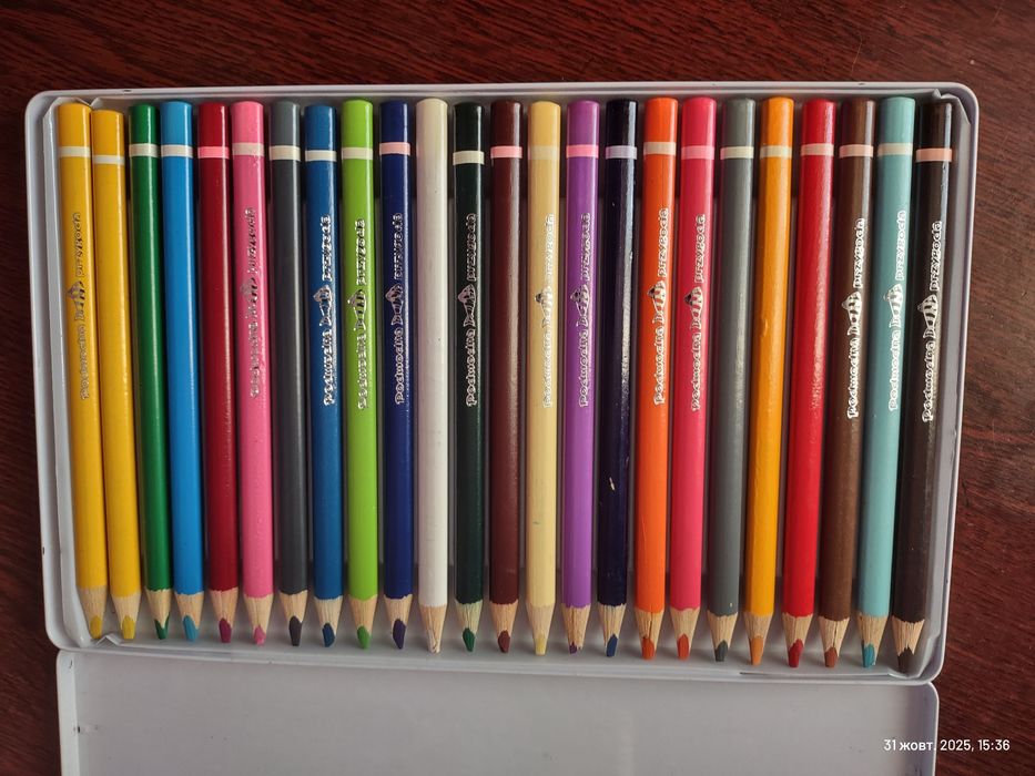 Кольорові олівці JUMBO трикутні 24шт. металева упаковка