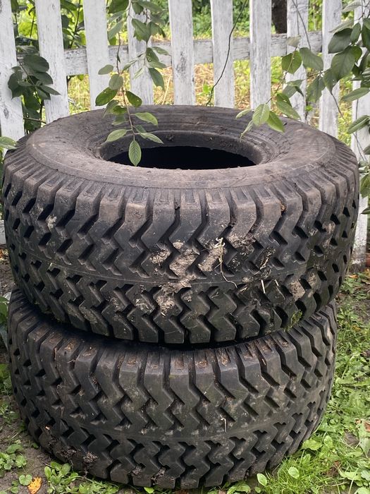 Продам резину ціна договірна 16.5/70.18