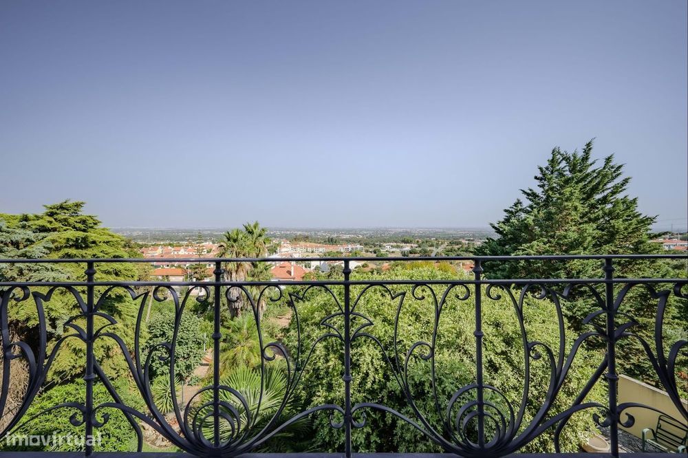 PARA VENDA - Moradia em Palmela com Piscina, Ginásio e Jacuzzi