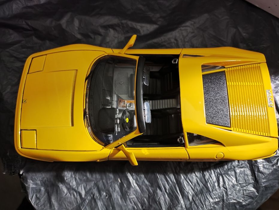 Ferrari 348ts 1/18 marca Mira