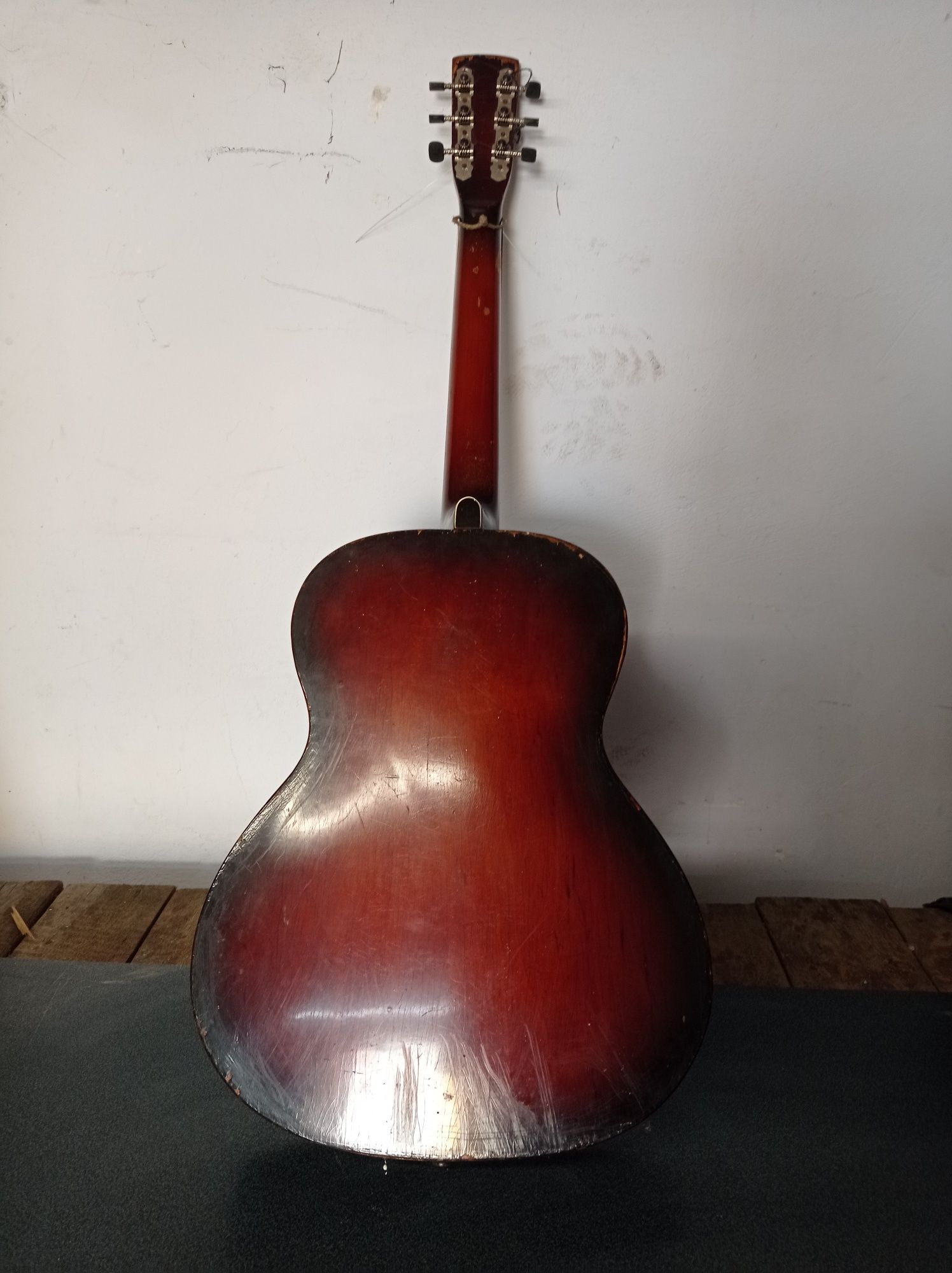 Stara gitara "Sylwia"