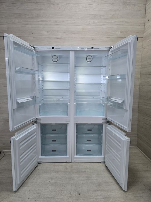 Side-by-side Холодильники Miele™️ NoFrost KFN37232  LED Інвекторні