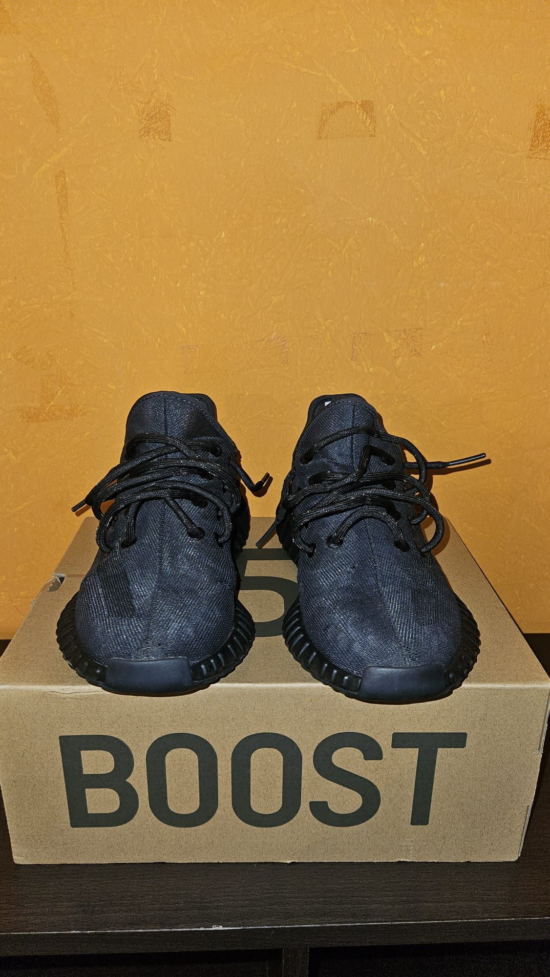 Yeezy boost 350 V2 mono cinder usadas.