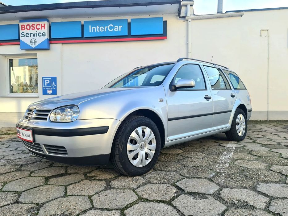 Volkswagen Golf VOLKSWAGEN GOLF IV • 1.6 benzyna • 2005 • niski brzebieg 120 500 km •