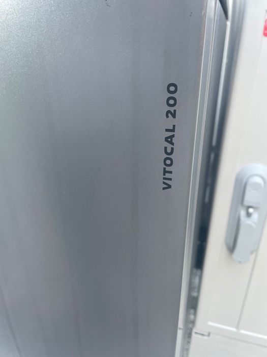 Sprzedam pompę ciepła powietrze-woda Viessmann Vitocal 200-S.