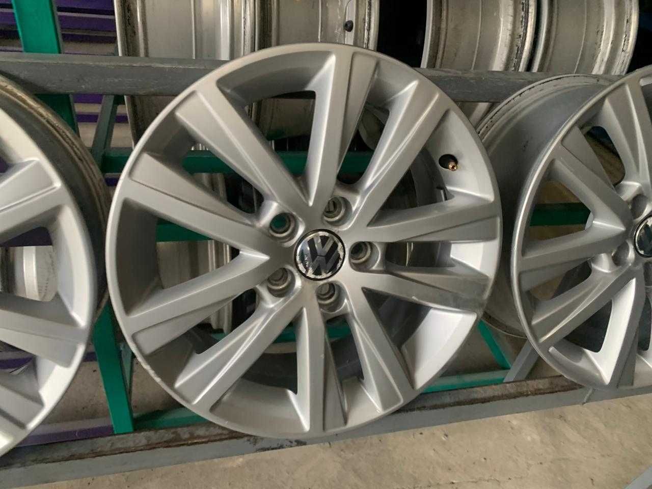 Оригінальні диски Фольцваген 5/100 R15 6J ET40.