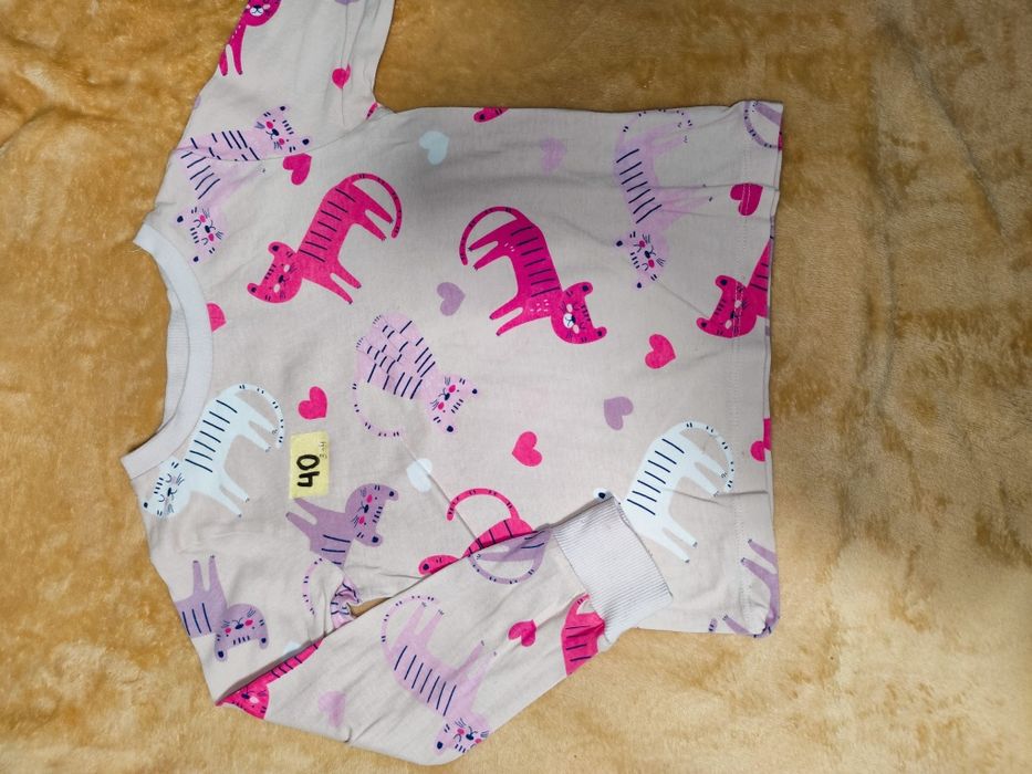 Продам дитячий одяг в гарному стані