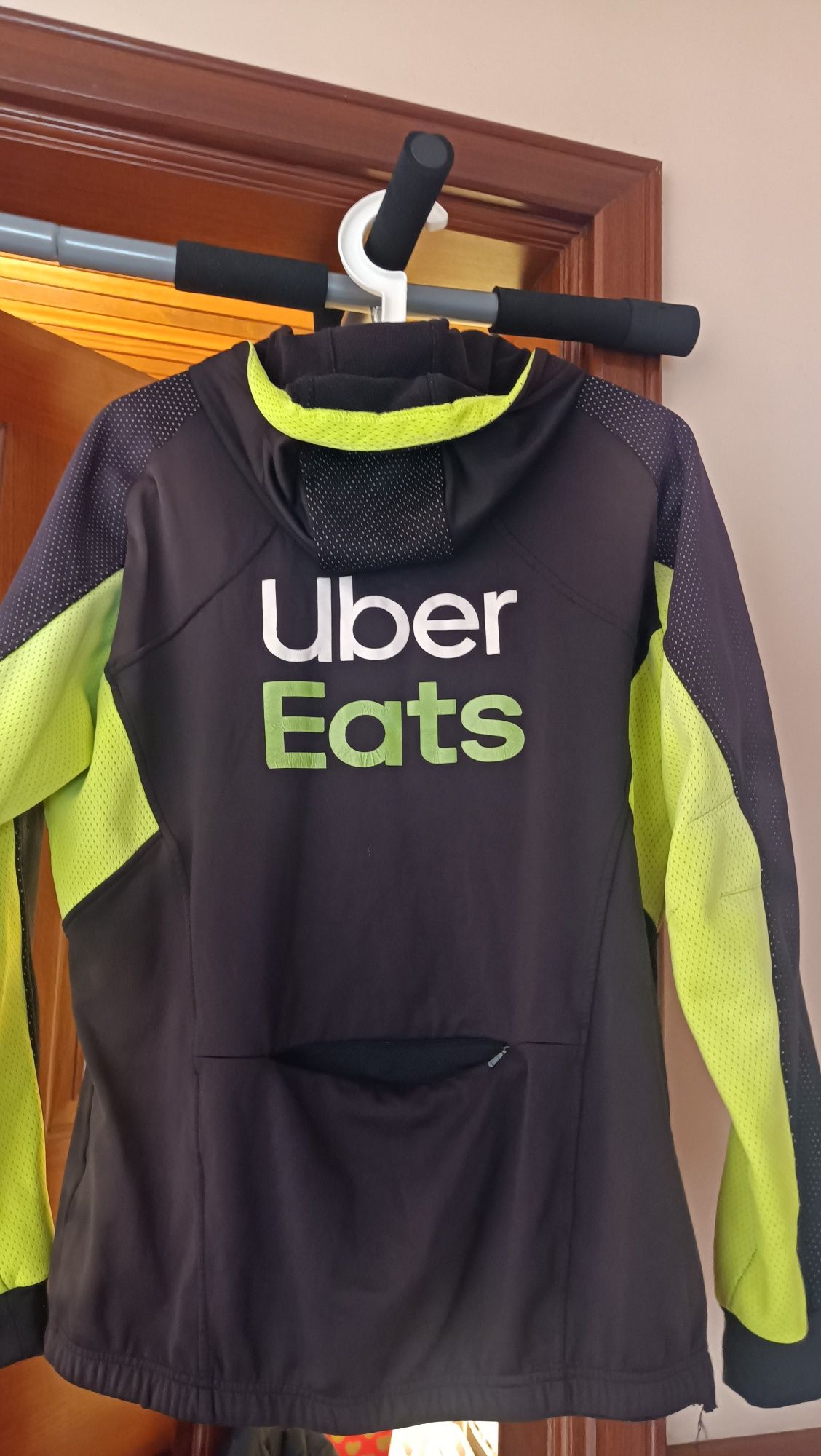 Casaco Uber Eats