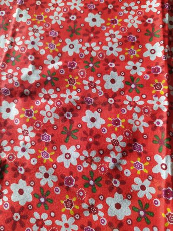 Tecido para costura com flores fundo vermelho NOVO