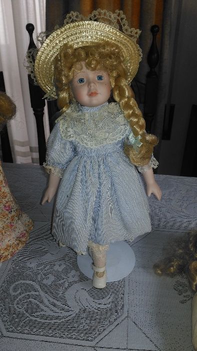 Bonecas de porcelana