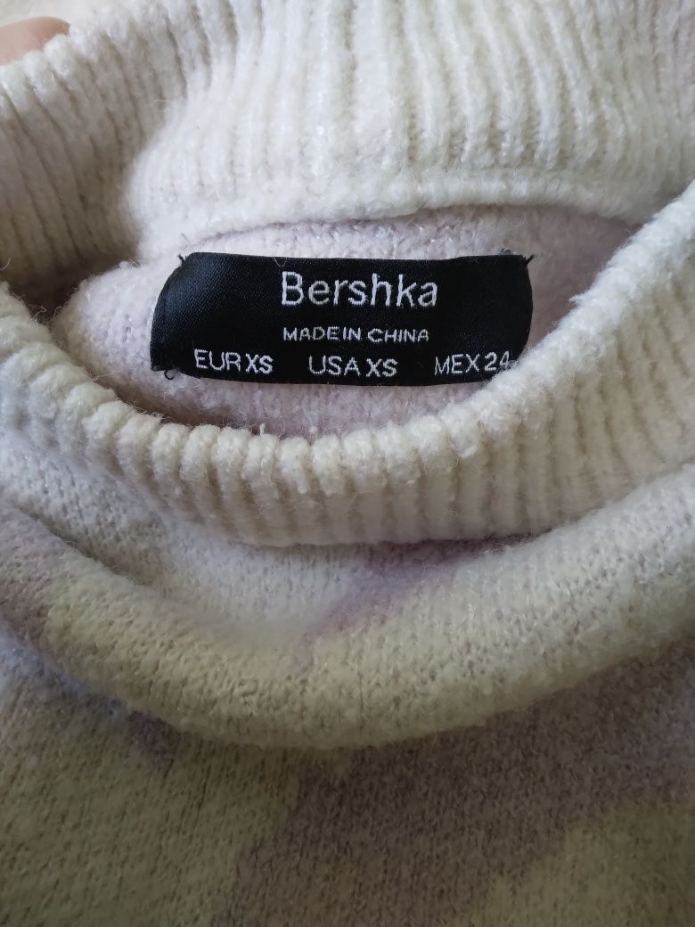 Damski krótki sweter print zebra z domieszką lanej wełny Bershka