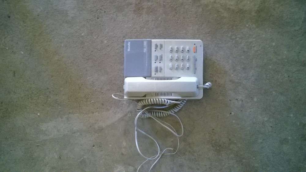 Telefone antigo com gravação