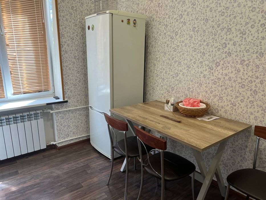 Продам Сталінку Ремонт Металургів Дніпровський район