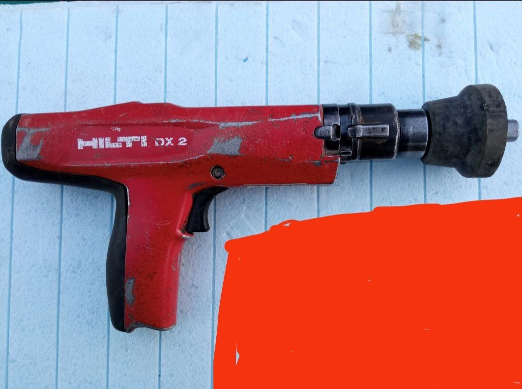 Пороховой монтажный пистолет ,Hilti d-x2