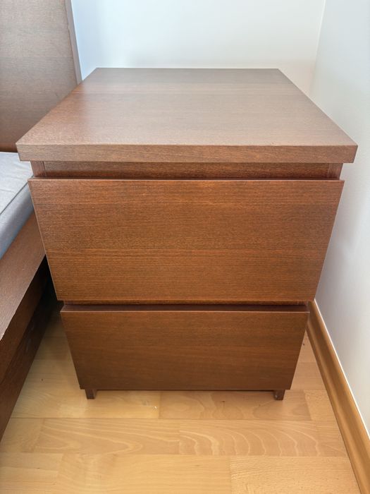 Łóżko Ikea Malm 160x200 z materacem i stolikami nocnymi