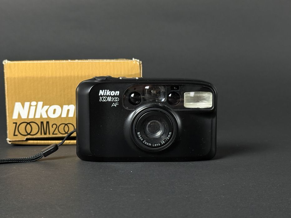 Nikon zoom 200 af
