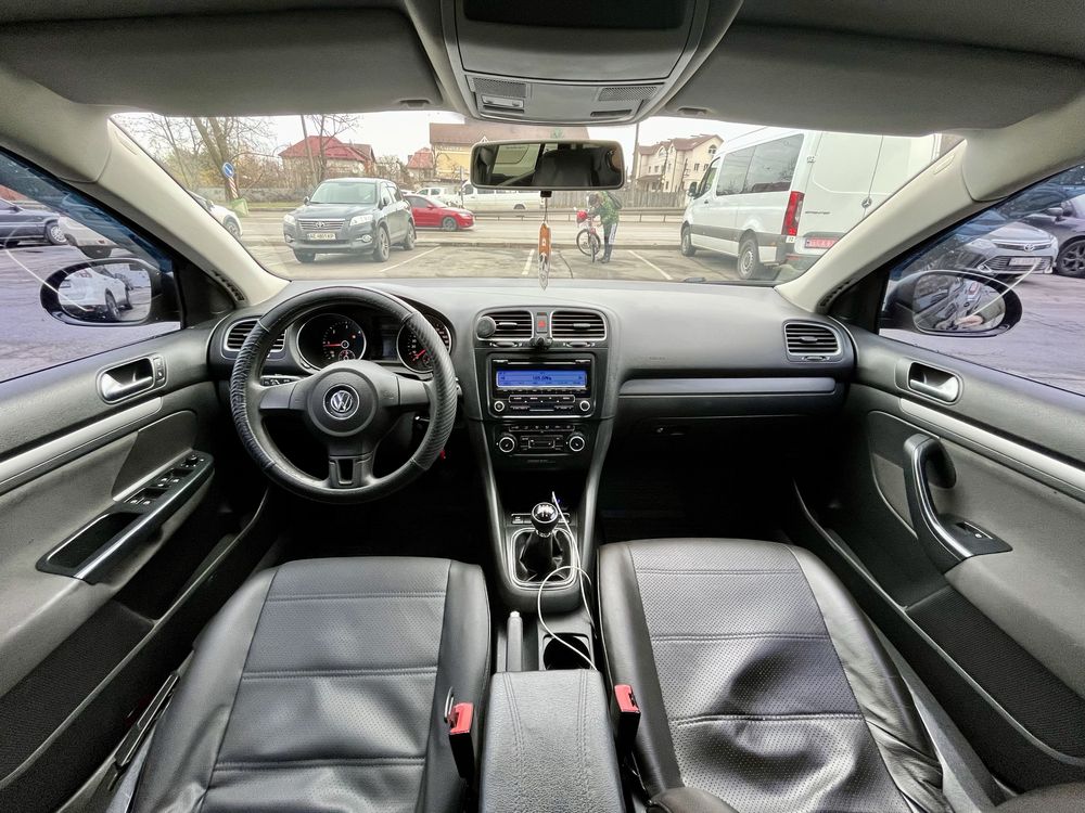 Volkswagen Golf 6 1.6 tdi Variant универсал