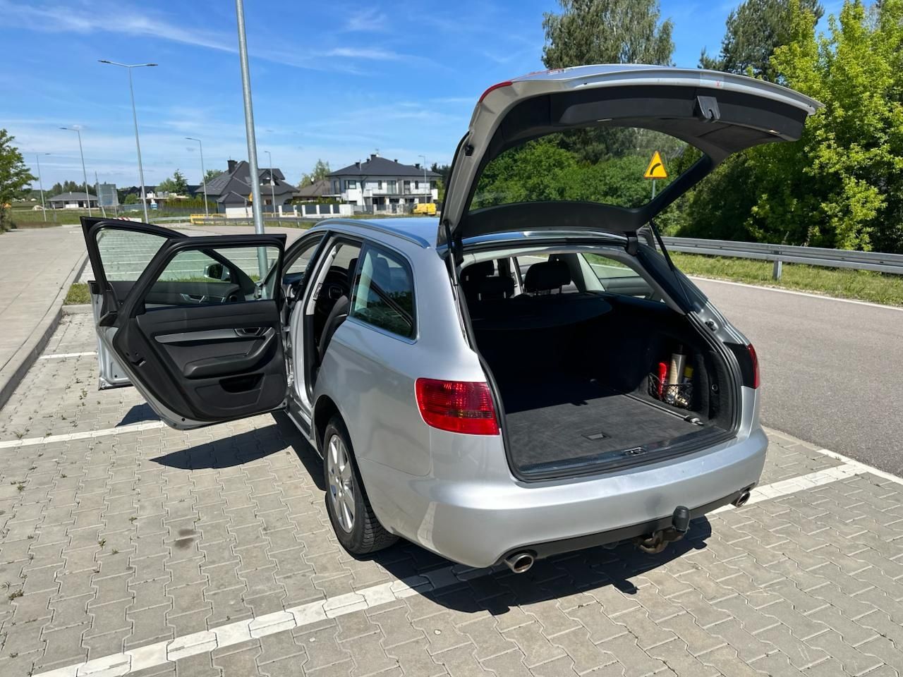 Audi A6 C6 Kombi 2.4 V6 Benzyna + LPG

Rok produkcji: 200