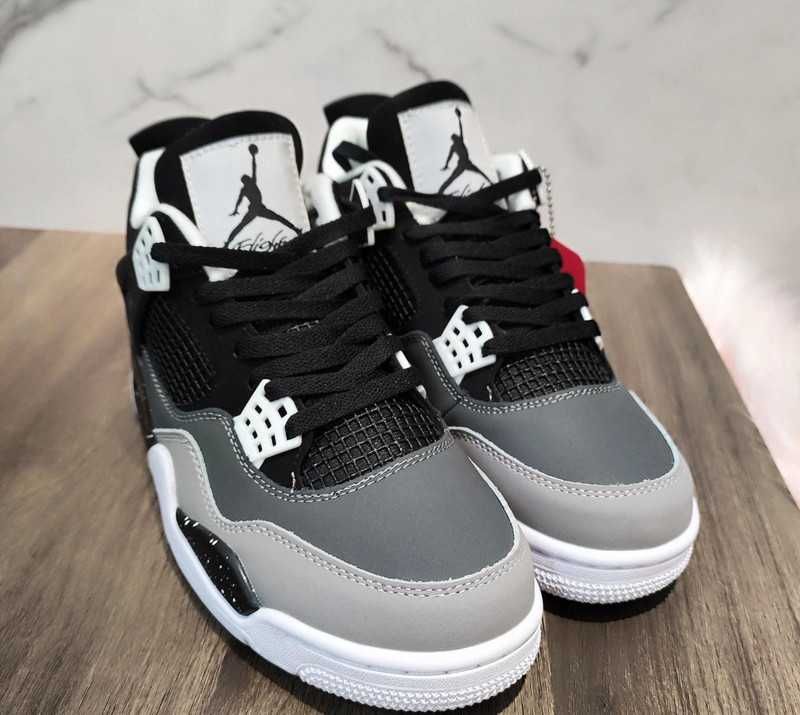 Jordan4RetroFear r.37.5