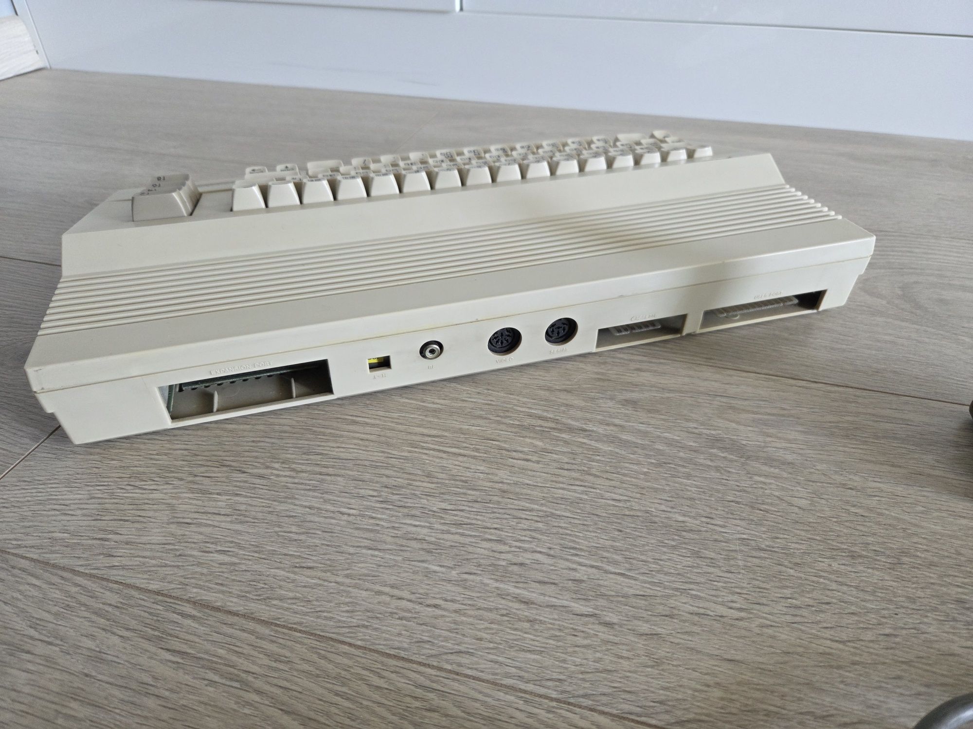 Komputer Commodore 64 magnetofon  joystick