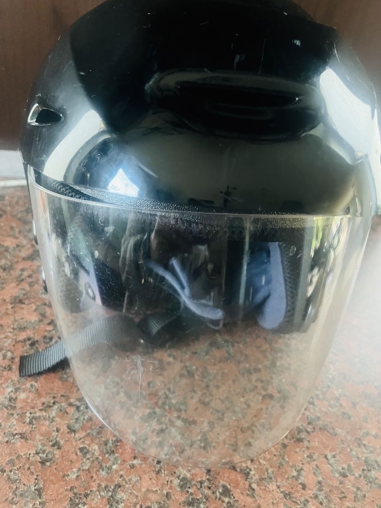 Kask motorowy czarny