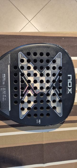 Raquete padel Nox AT10 18k Attack