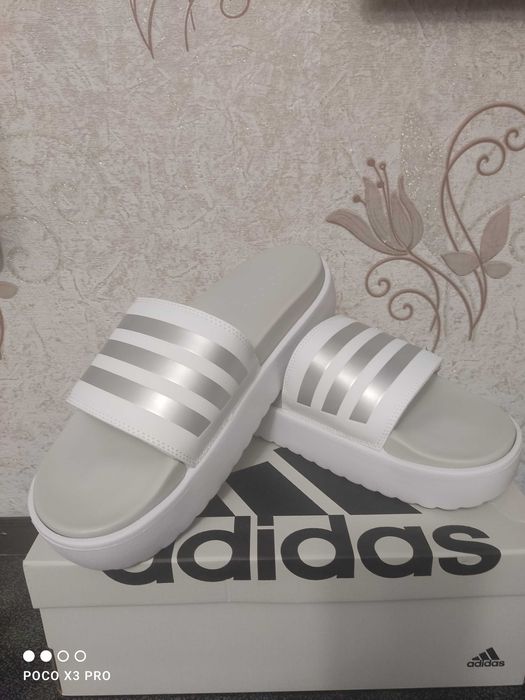 Адідас шльопки нові 42 - 44 оригінал унісекс