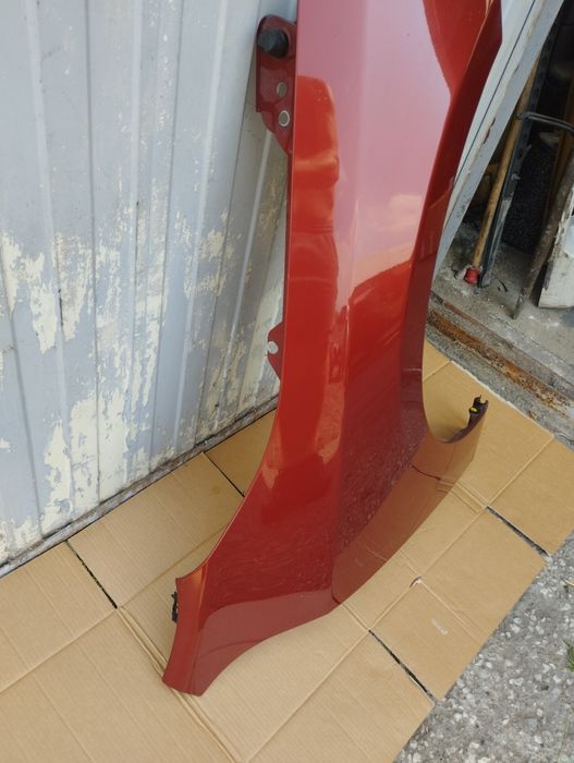 Błotnik prawy Volvo V60 S60 10-13 kol.702 igła