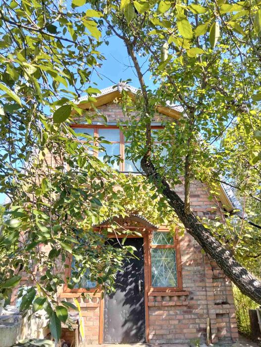 Продаж дачі з будиночком
