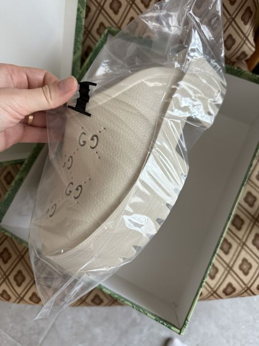 Стильні тапки гуччі