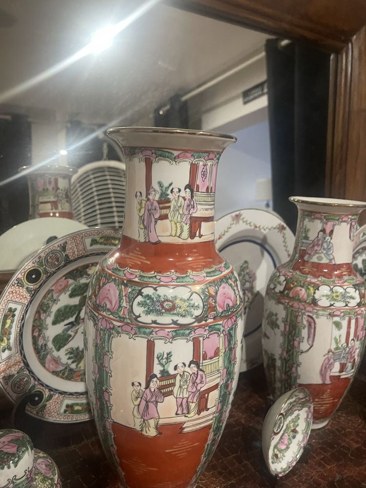 Loiça Chinesa , com 60 anos , originario da China
