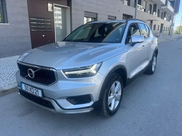 Volvo XC 40 1.5 T3 Momentum Tech Edition