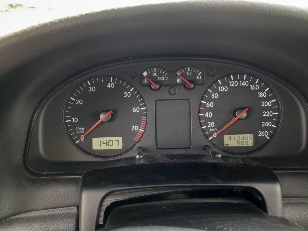 Sprzedam volkswagena Passata b5 1.8 125km