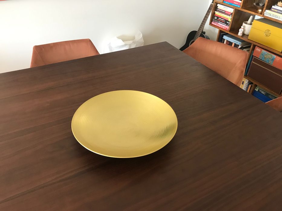 Prato decorativo dourado/preto