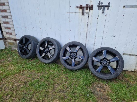 Sprzedam felgi  z mazdy rx8 18 5x114.3