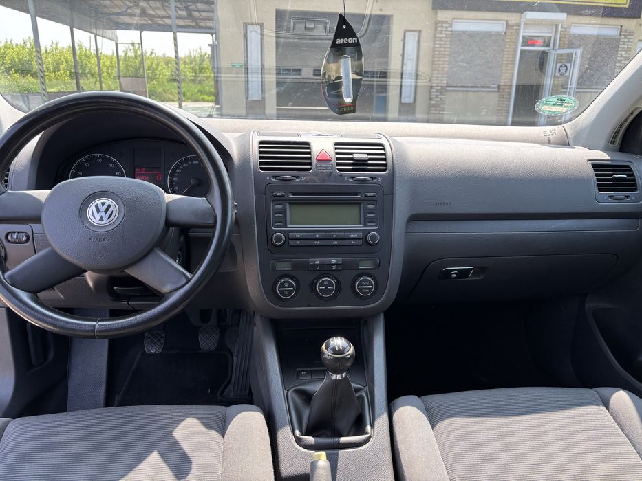 Продам volkswagen golf 5