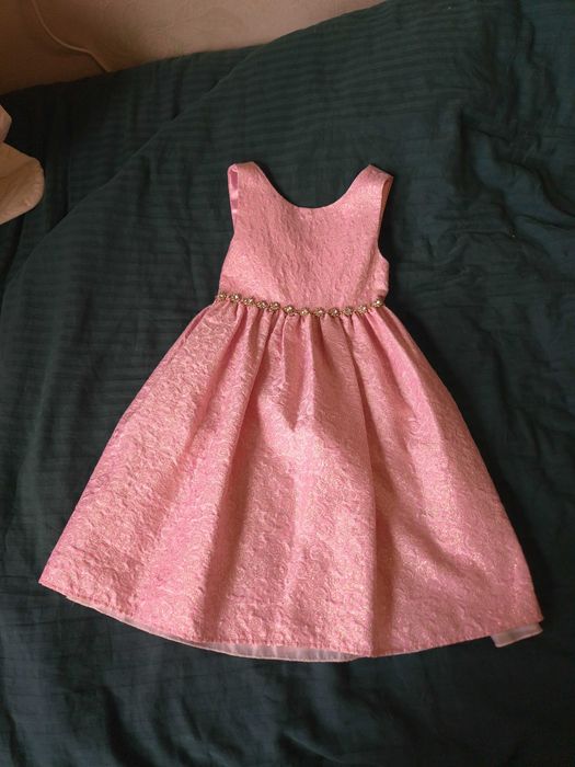 Ошатна сукня на 6 років