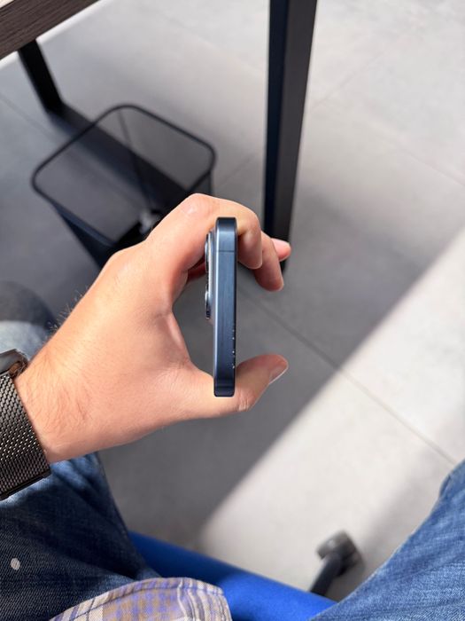 Iphone 15 pro 128gb niebieski