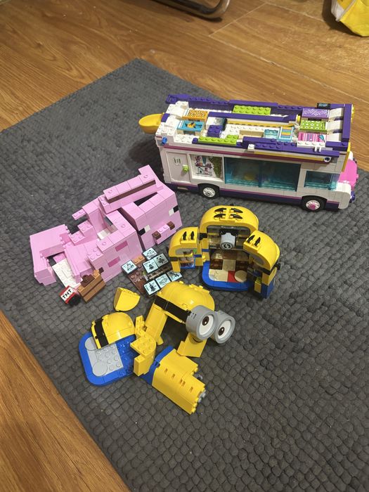 Продаю лего конструктор.