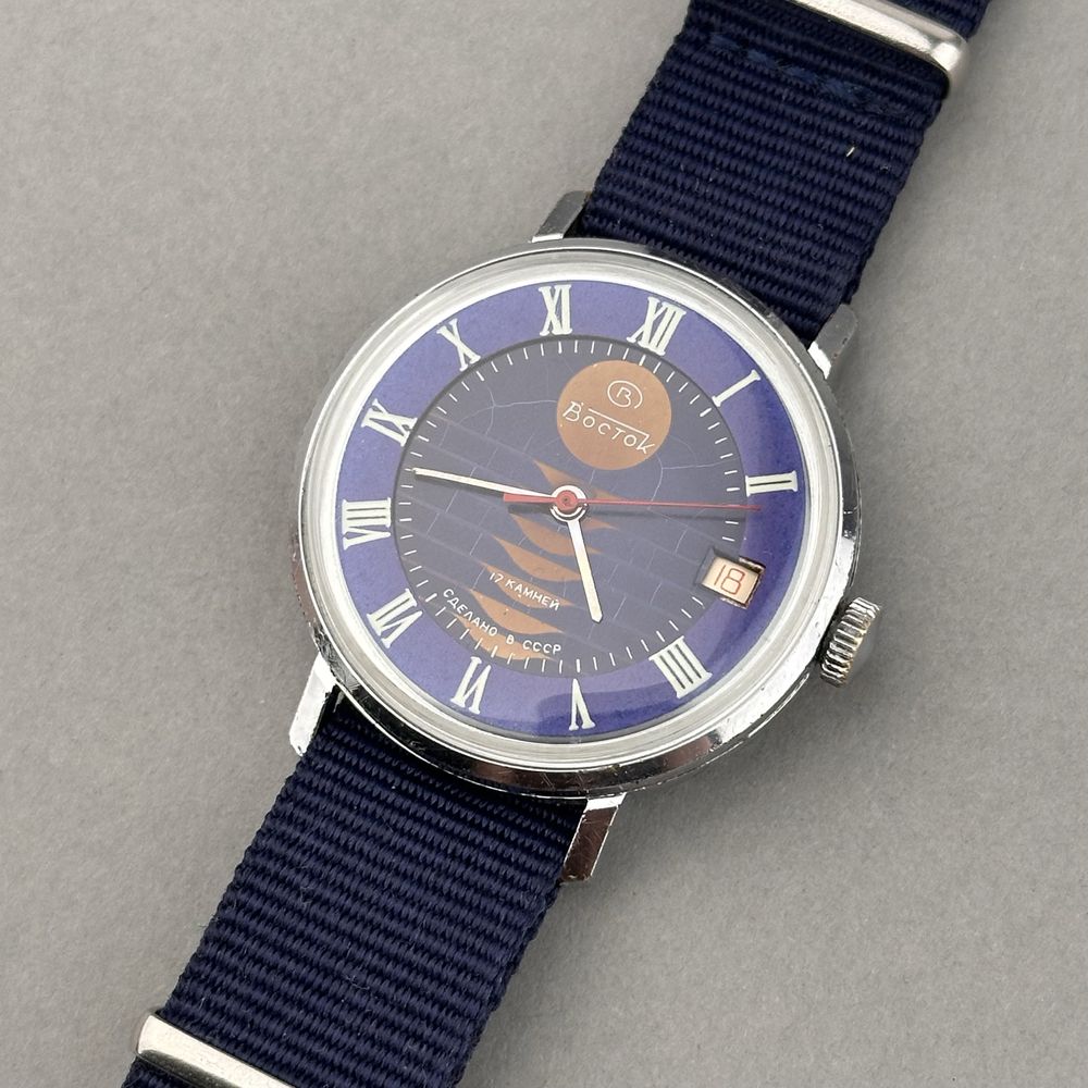 Zegarek vintage Wostok – Design CCCP | rzymskie indeksy | niebieska