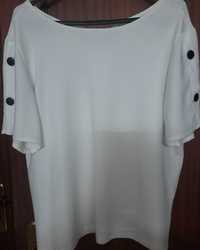 Blusa branca com botões pretos - Tamanho L/ML