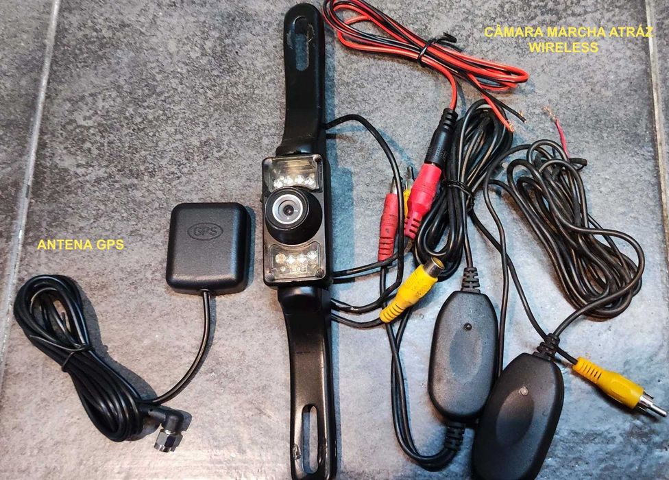 Auto rádio ANDROID+camara M.A. e antena GPS.