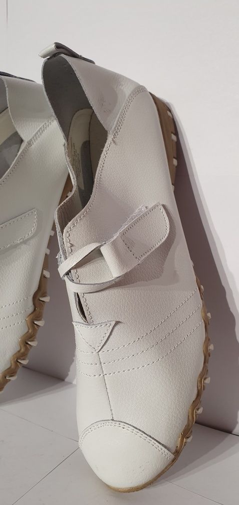Buty nowe białe skórzane na rzep niemiecka marka Bonprix rozmiar 44