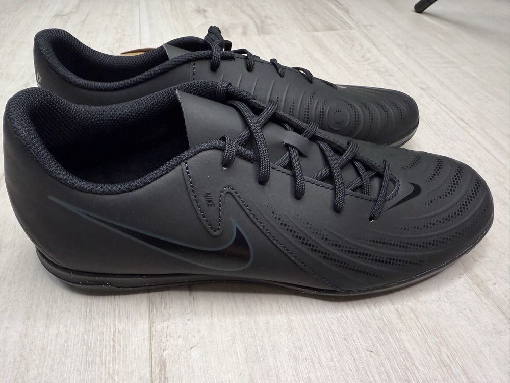 Взуття для залу Nike Phantom GX 2 Club FJ2568-002